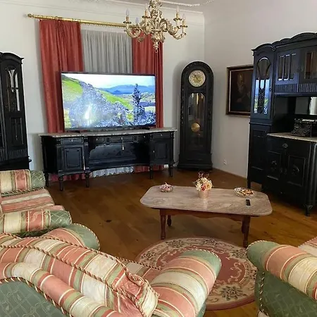 E25 Villa